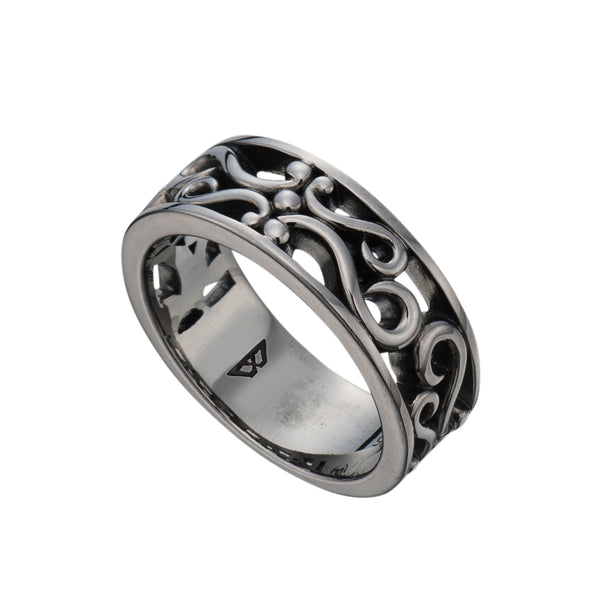 Bizarre Celtic Heart Silver Ring SRP092
